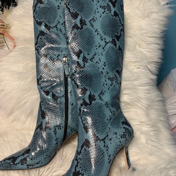 Suede studio stand Shoes - Snake print leather boots